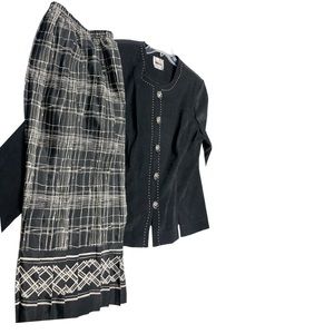 Vintage Leslie Fay  Jacket & Pleated Floral Skirt Suit Set Silver Button Size 14